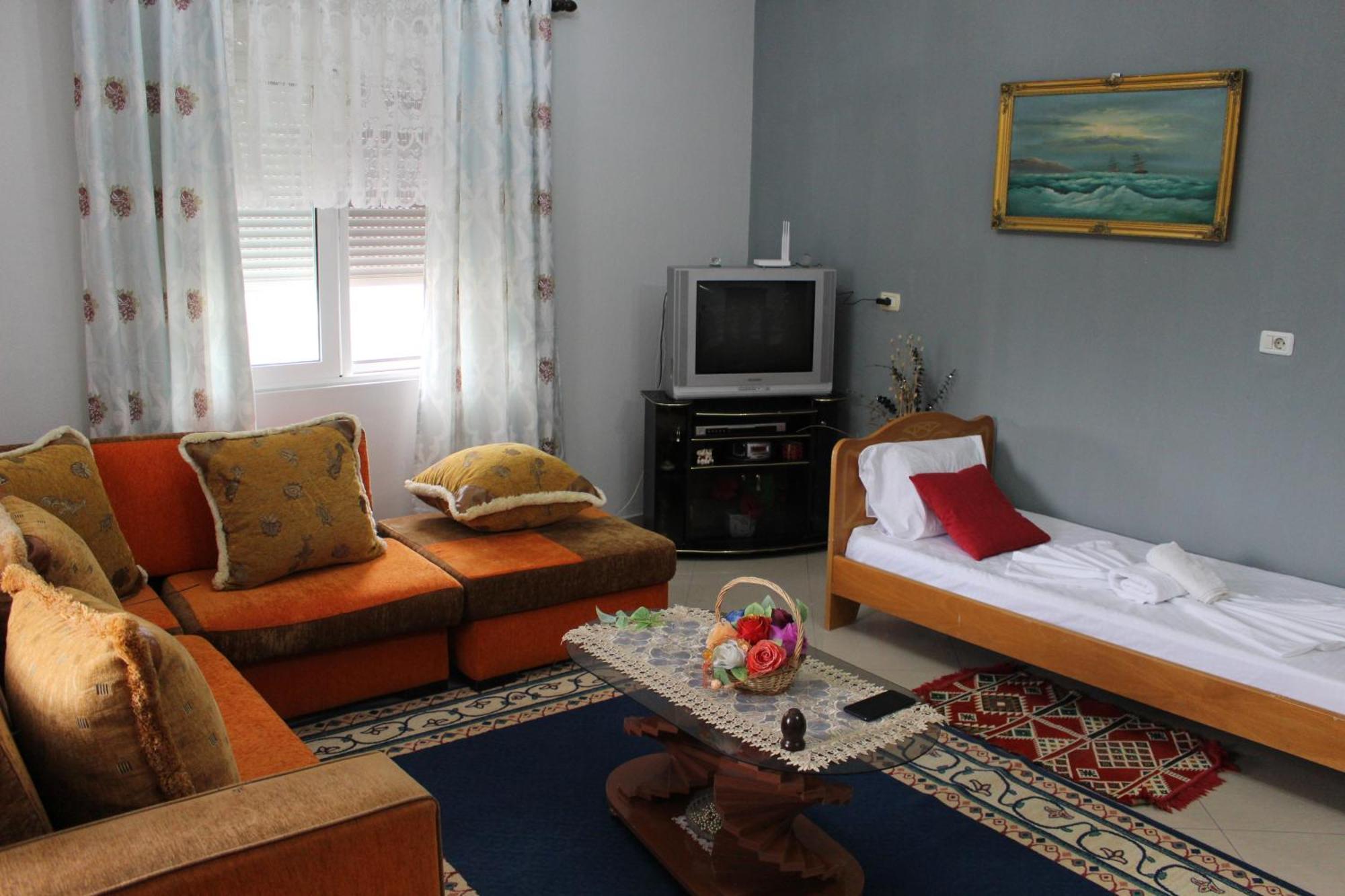 Karagjozi Nocleg ze śniadaniem Gjirokastra